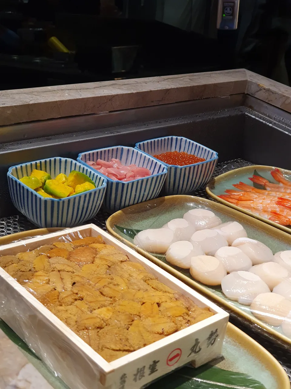 島語自助餐廳:日本料理區