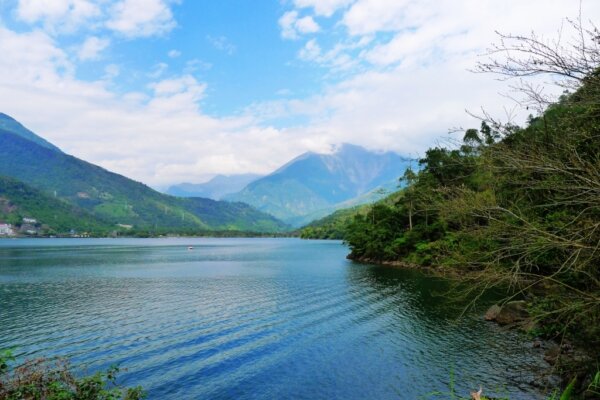 花蓮景點推薦 : 鯉魚潭