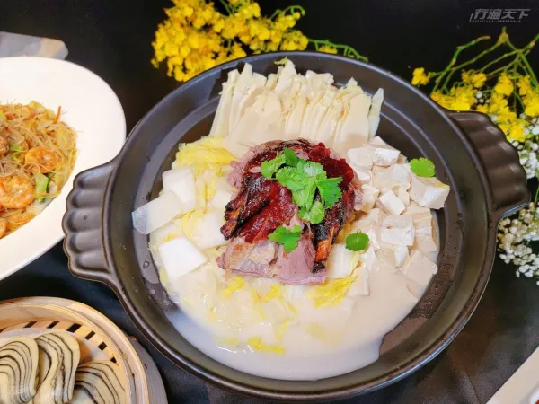 濃郁鴨架燉白湯